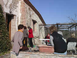 Castelli Book
                Club 048.jpg (856907 byte)