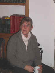 Castelli
                Book Club 075.jpg (752123 byte)